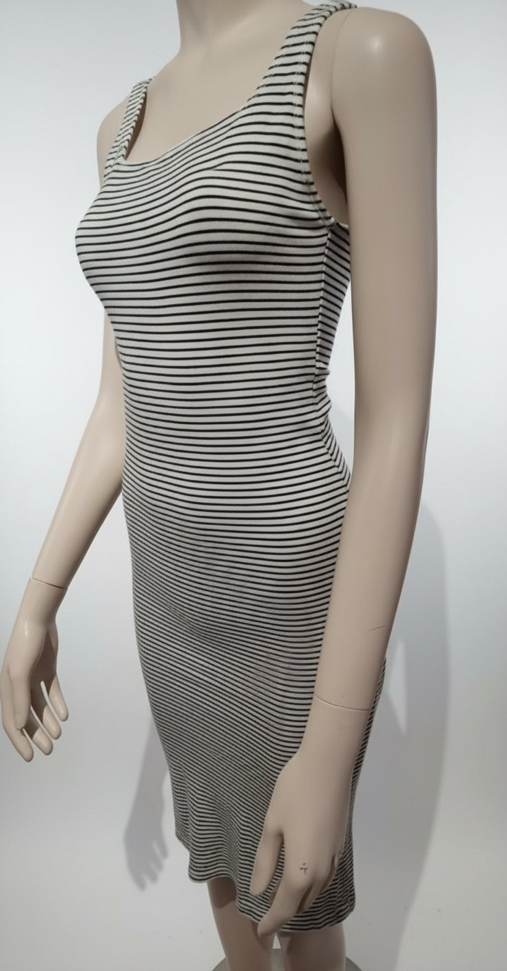 Robe été ajustée avec fante 