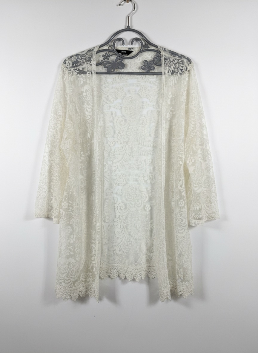 Kimono en dentelle délicate