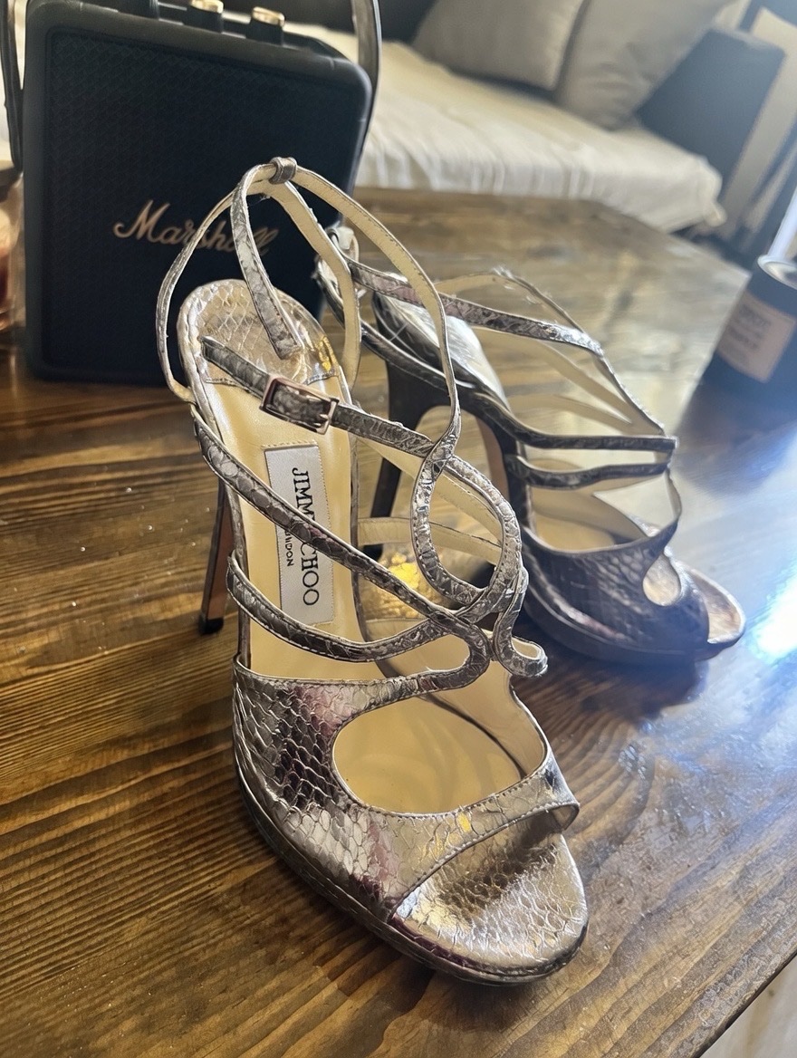 Je mets en vente des jimmy choo