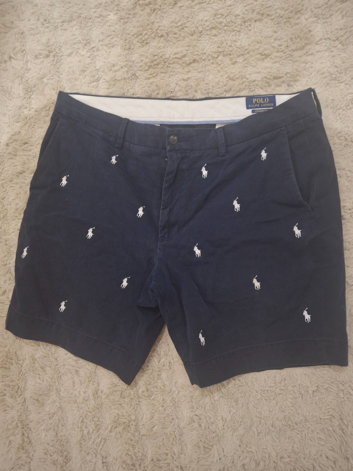 Short polo