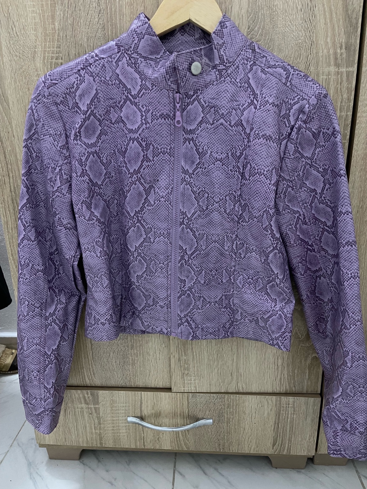 Veste cuir 10% etlbes taille s et m