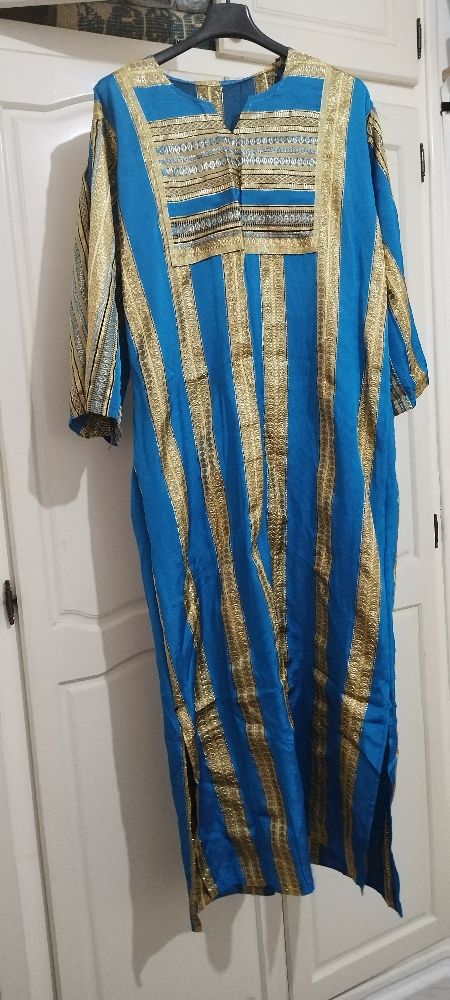 Robe/ jebba traditionnelle presque neuve