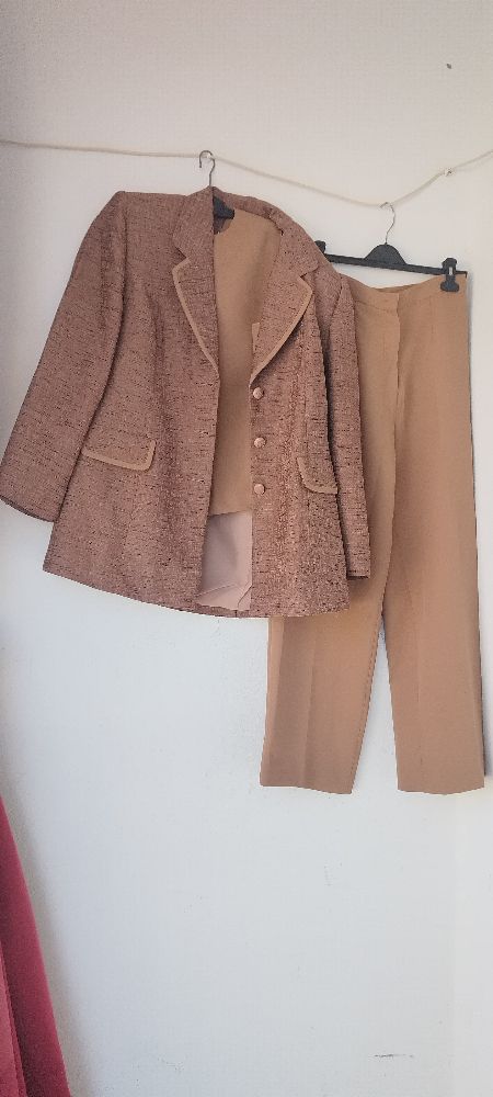 Ensemble 3 pièces en très bon état