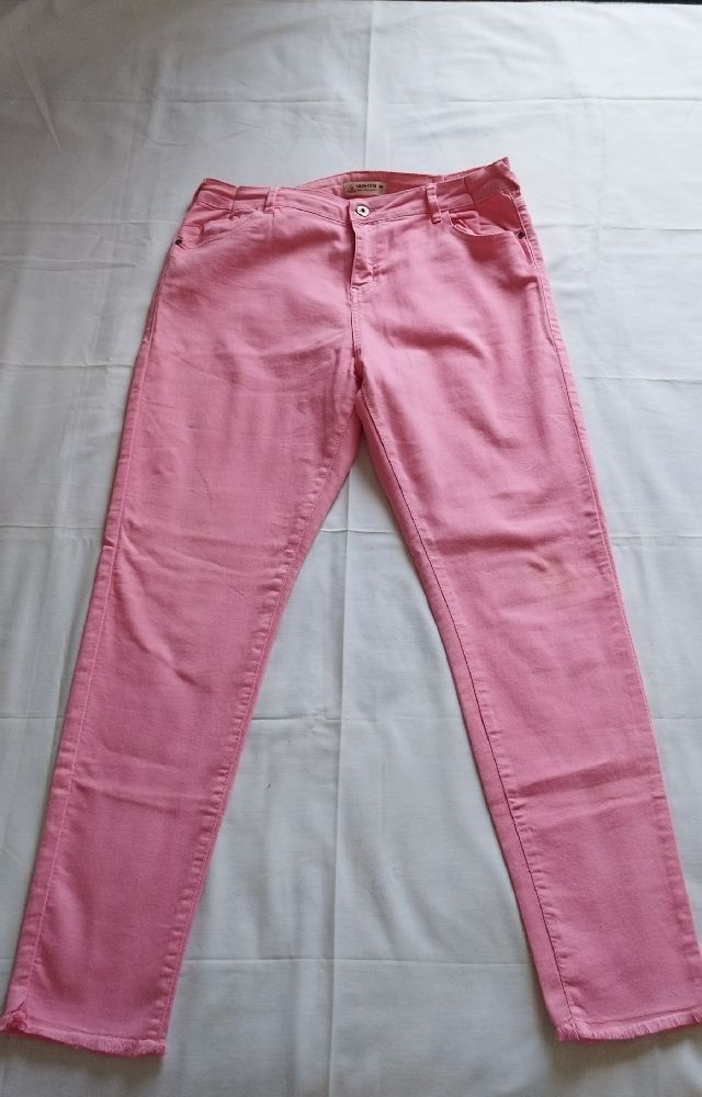 Pantalon jean presque neuf taille 38