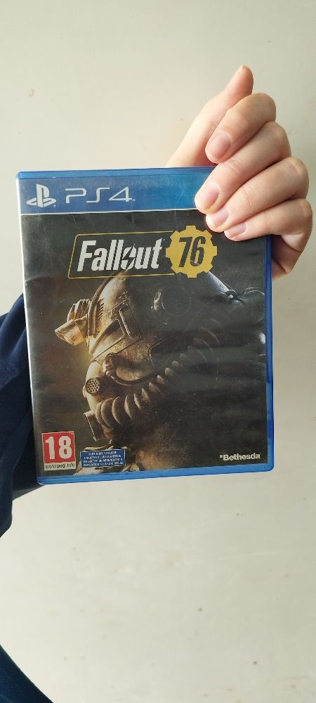 CD ps4 Fallout 76 en presque neuf