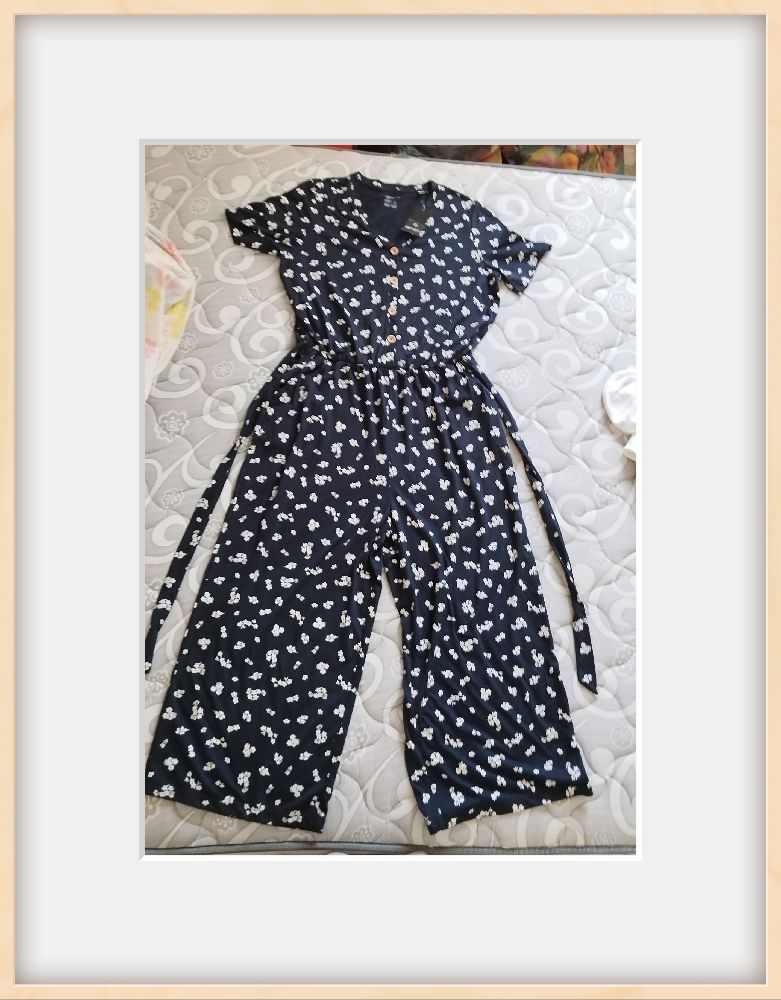 Combinaison bleu marine de la marque esmara 🇫🇷