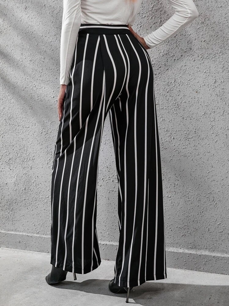 Pantalon noir de la marque Pull & Bear