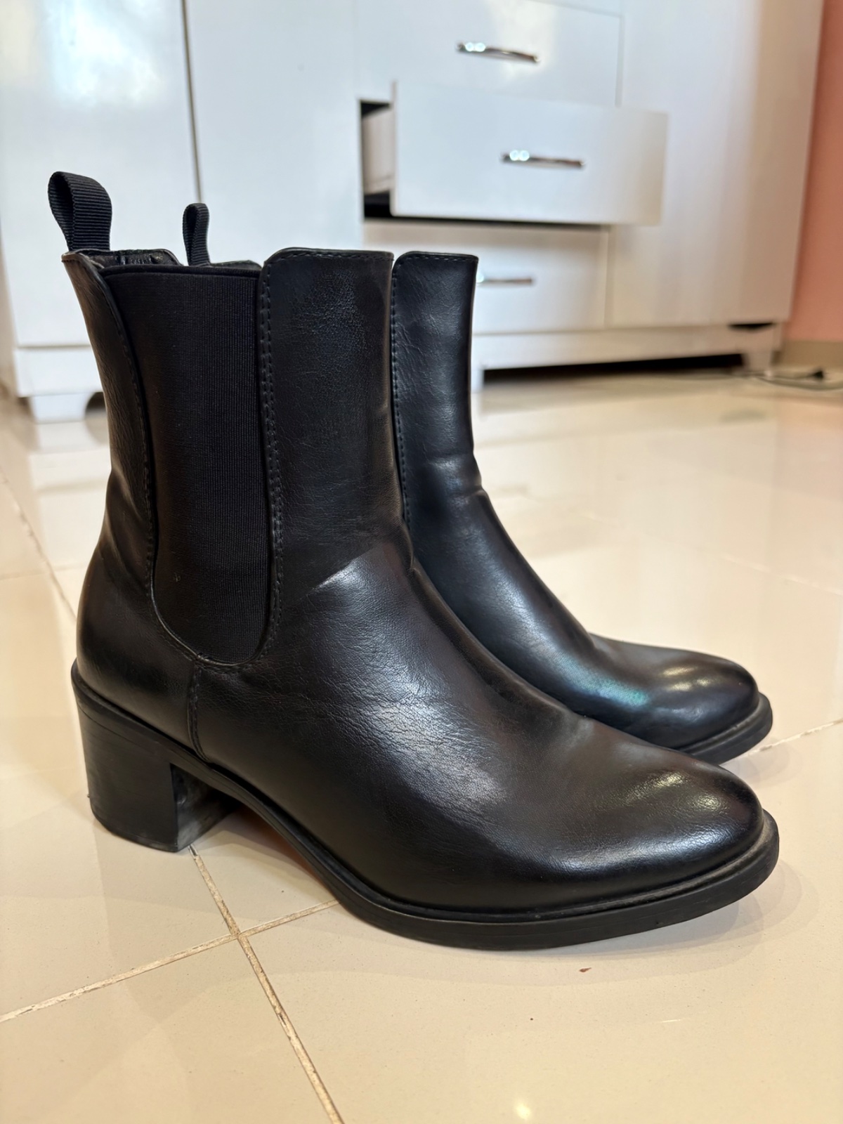 Bottes noiress etat tres neuf 😍😍😍😍