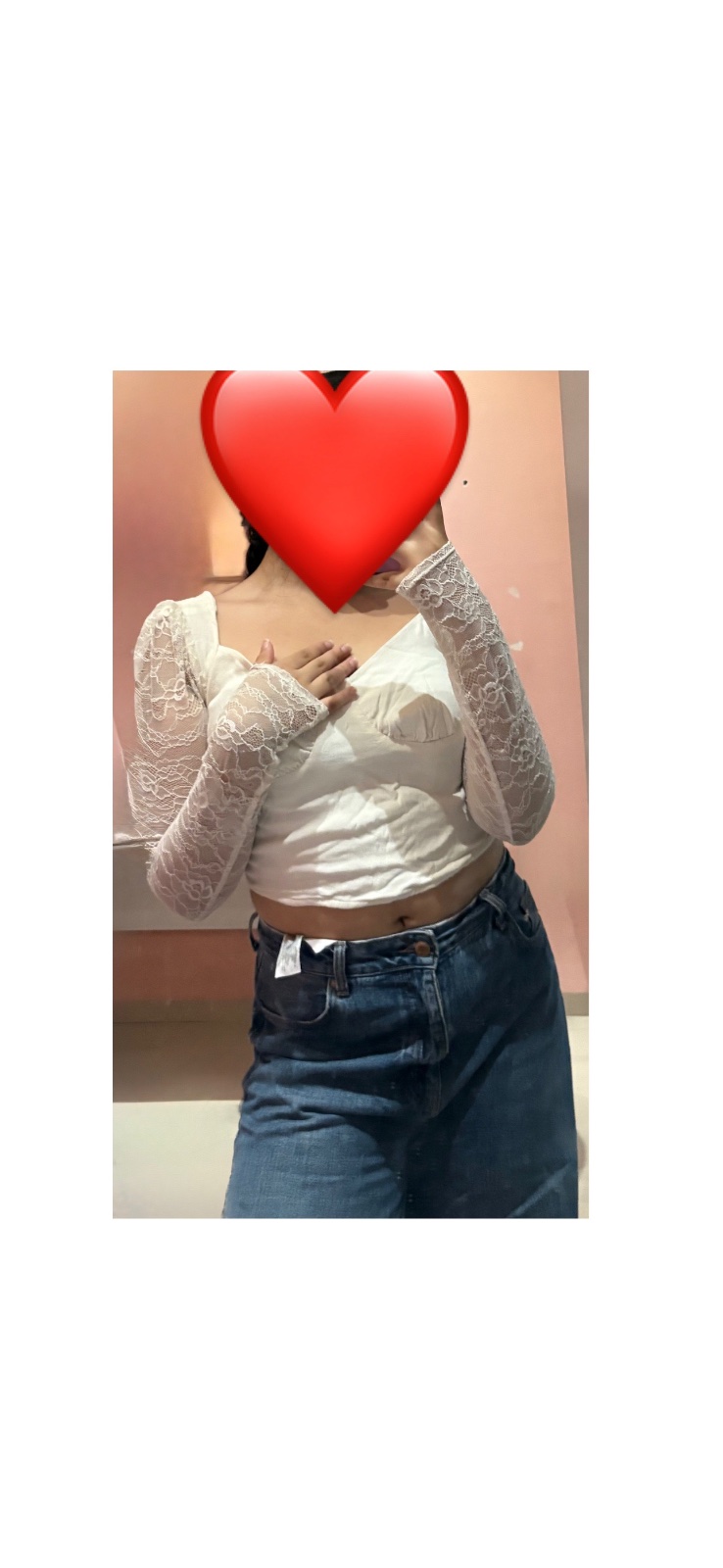 Corset blanc a manches dentelles 