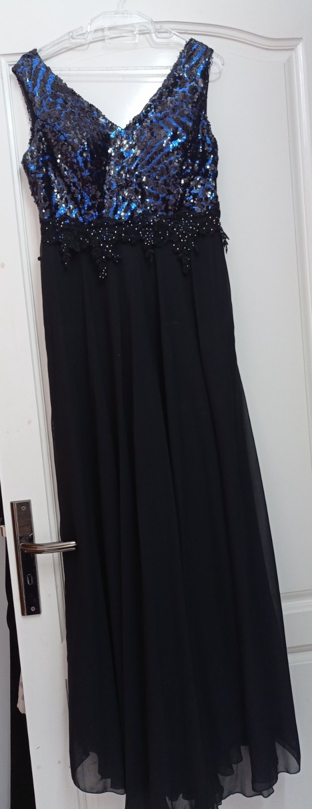 Robe soirée longue neuf très chic 