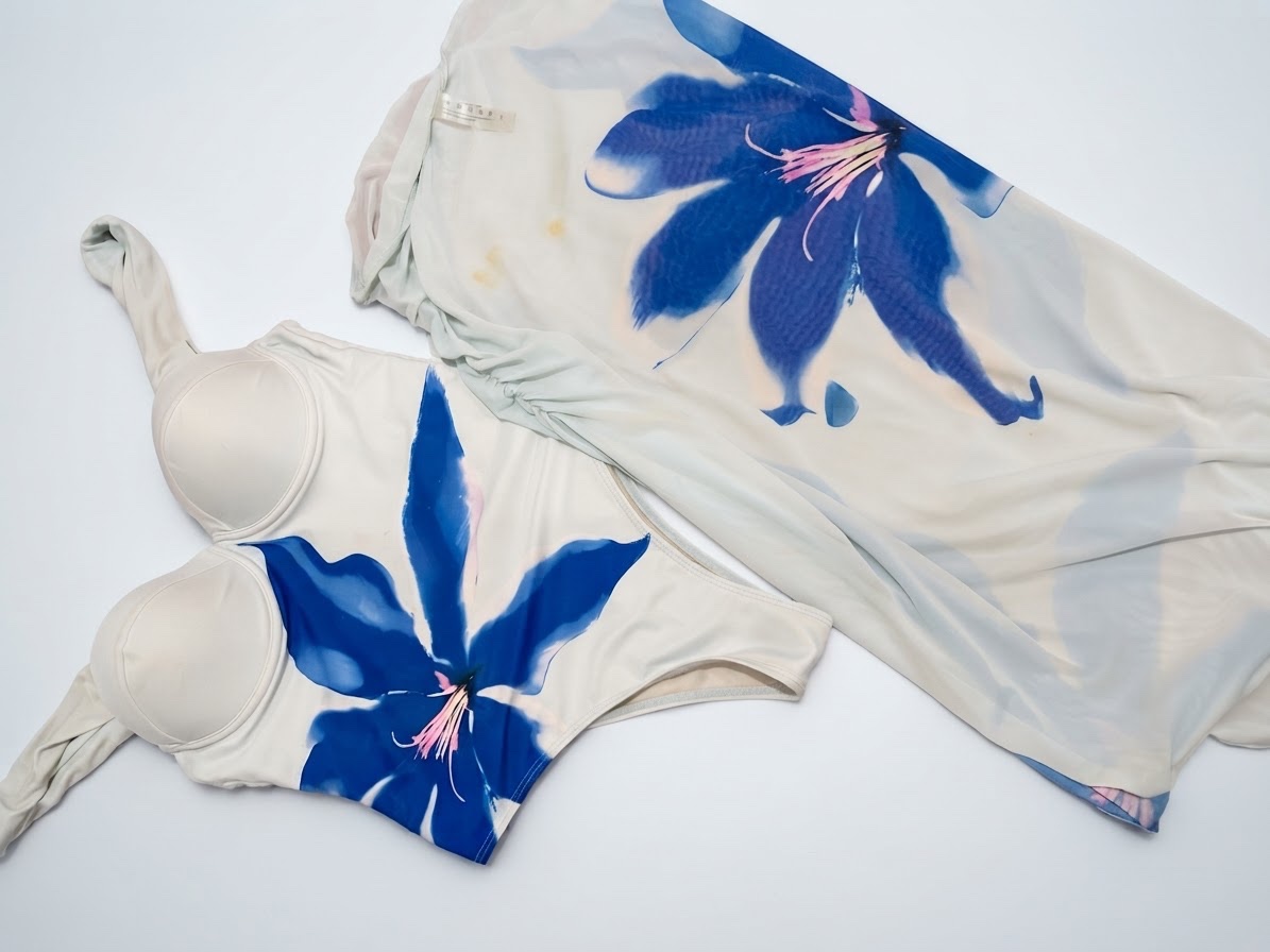 Maillot blue avec le cache maillot