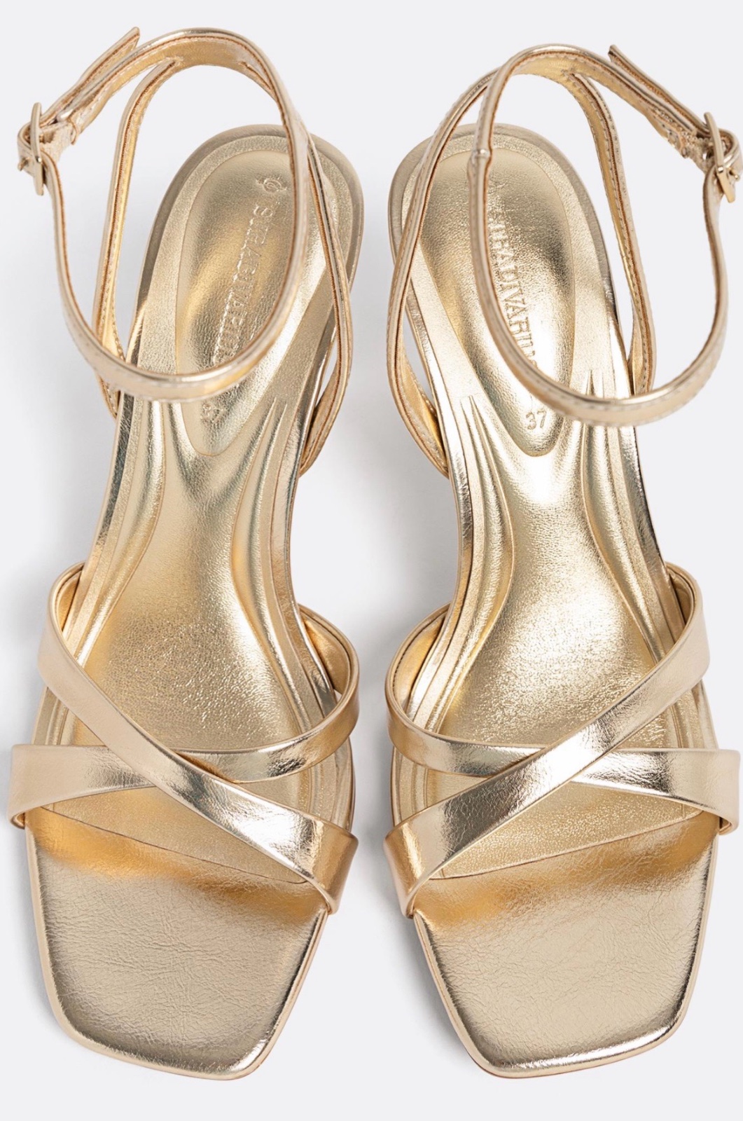 Sandales talon stradivarius 