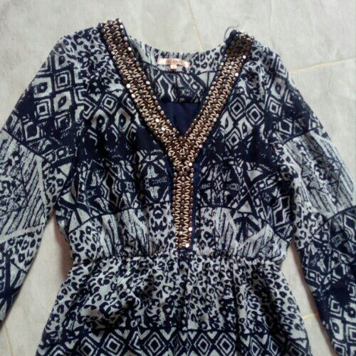 Robe longue bleu marine et blanc foulard