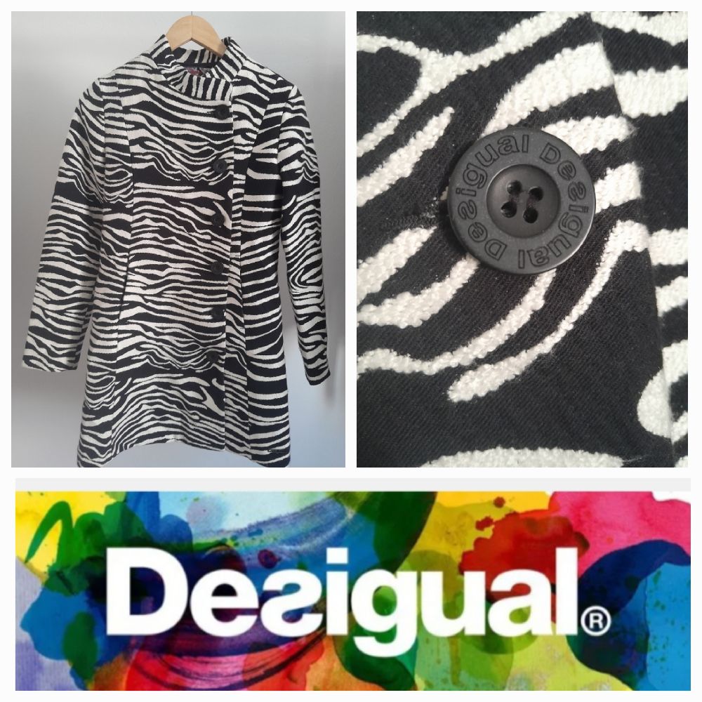Manteau Desigual à motif zèbre.
