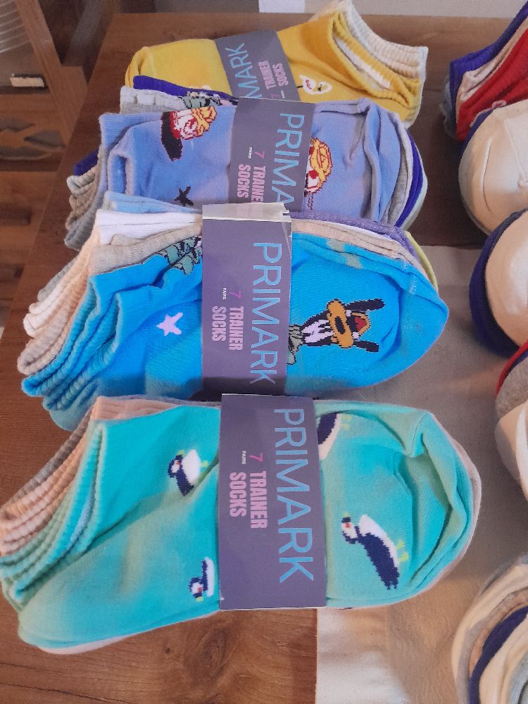 7 paires de chaussettes Primark pointures (32-33-34-35-36)