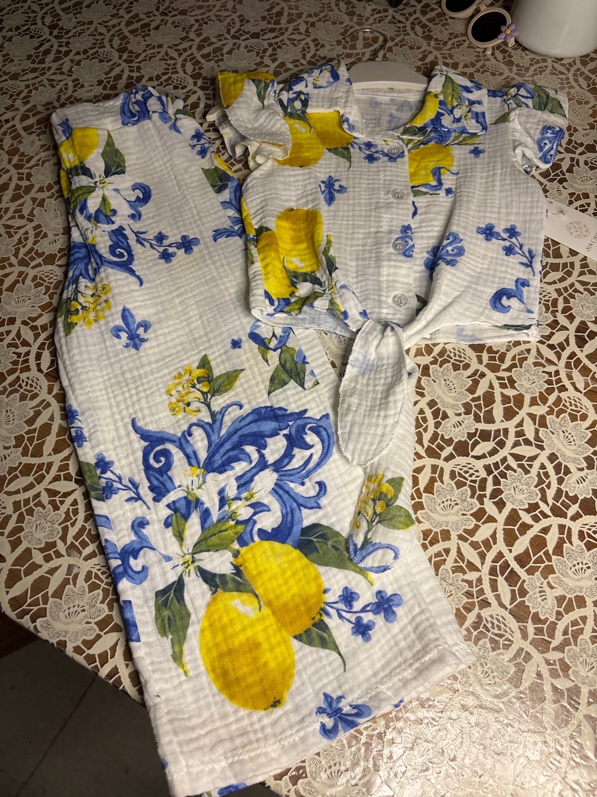 Set motif citron avec pantalon large 
