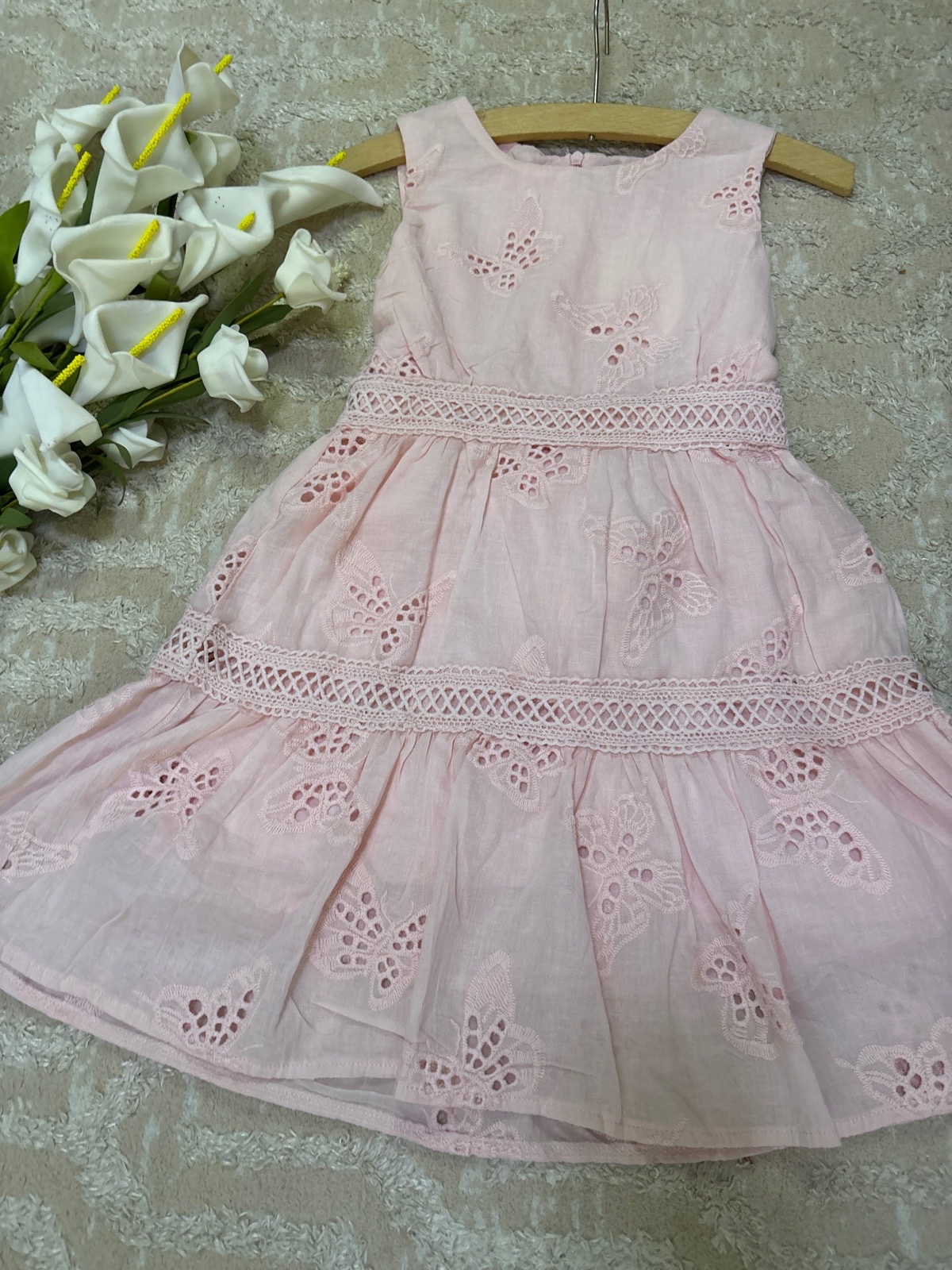 Robe rose bébé broderie anglaise 