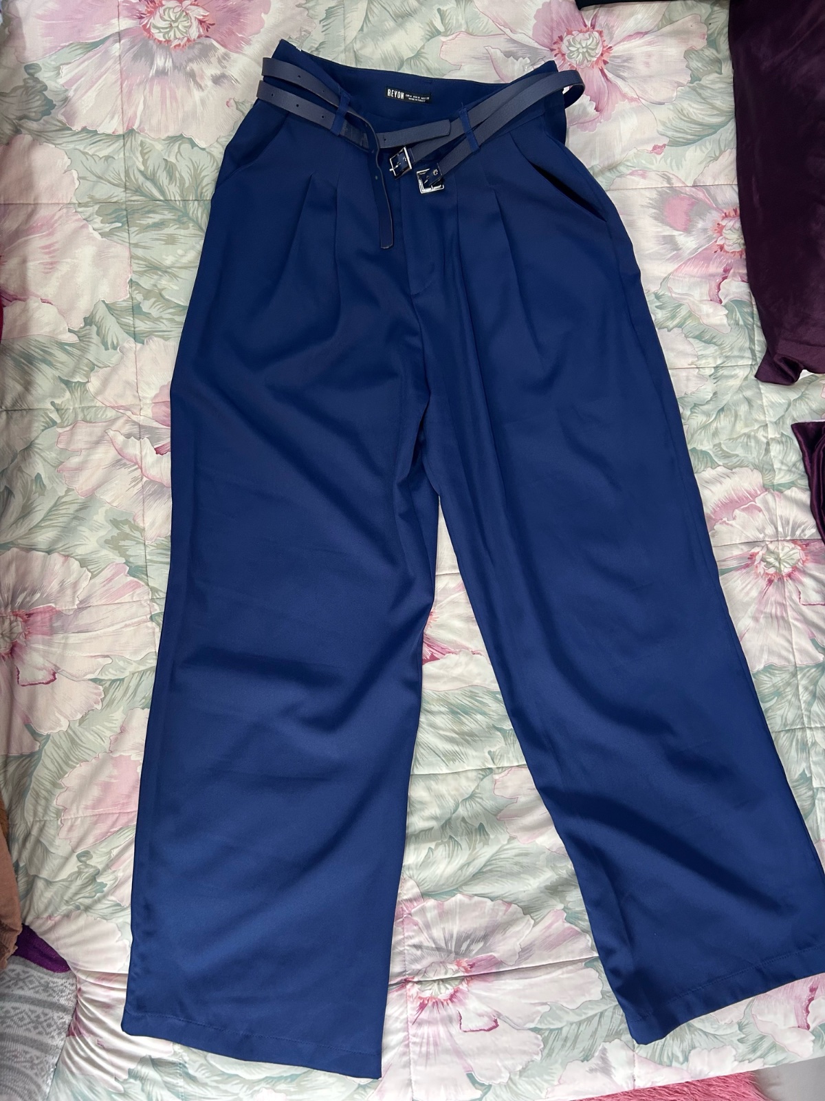 Pantalon taille 40 neuf