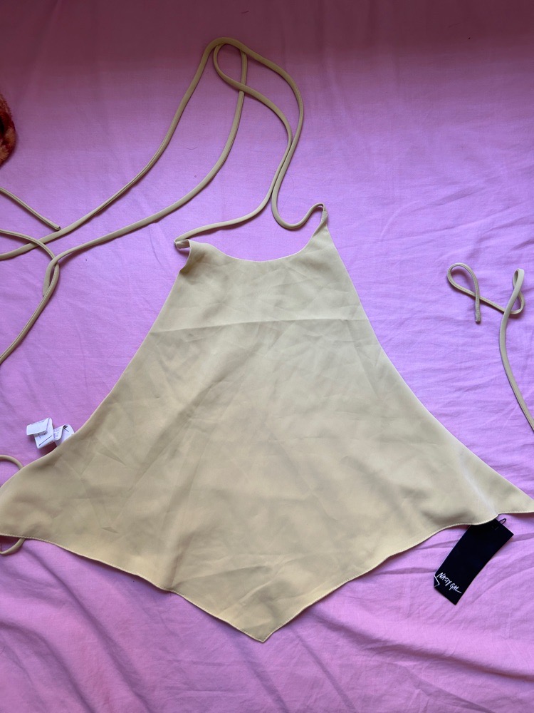 Crop top yellow butter sans dos neuf taille S