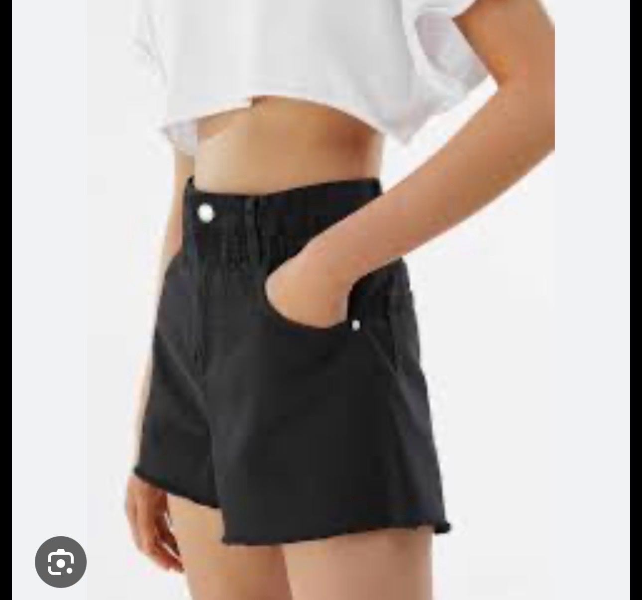 Short bershka taille 40/ 42