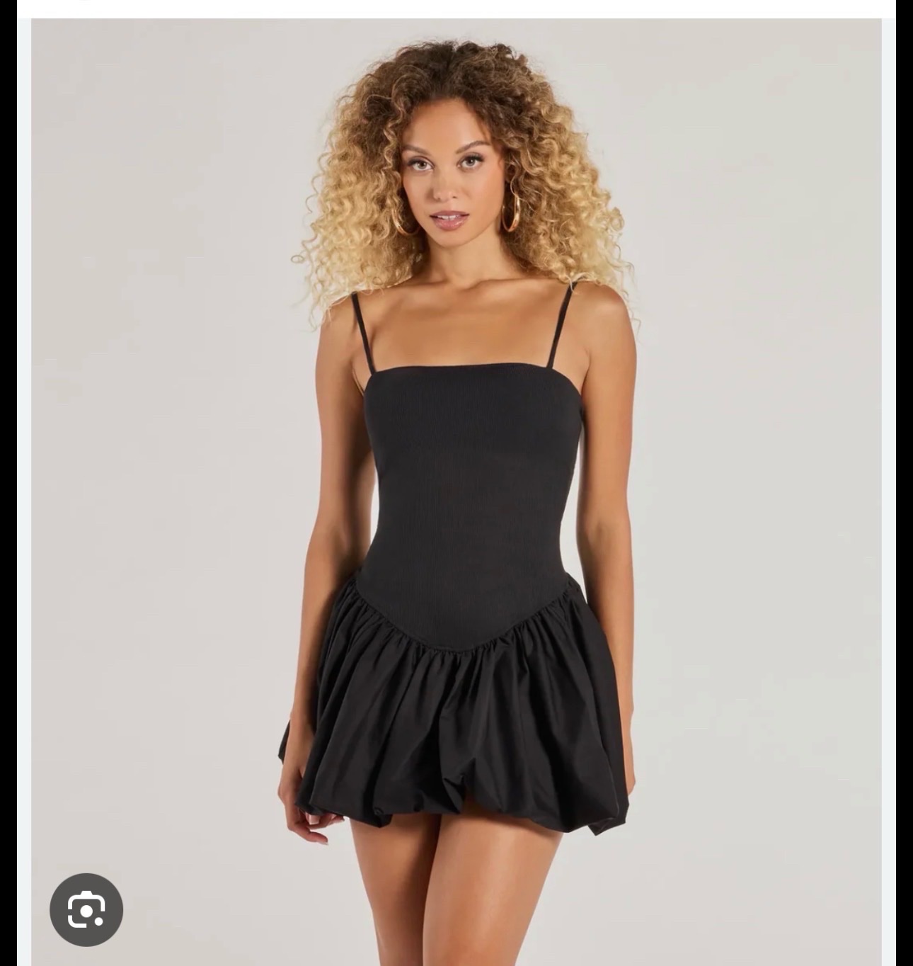 Robe noir neuve avec etiquettes taille M/L
