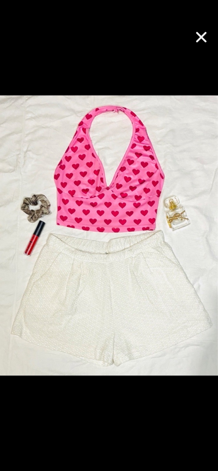 Lot taille S short avec broderie stradivaruis et un crop top shein avec photo portée un look sublime d'été profitez