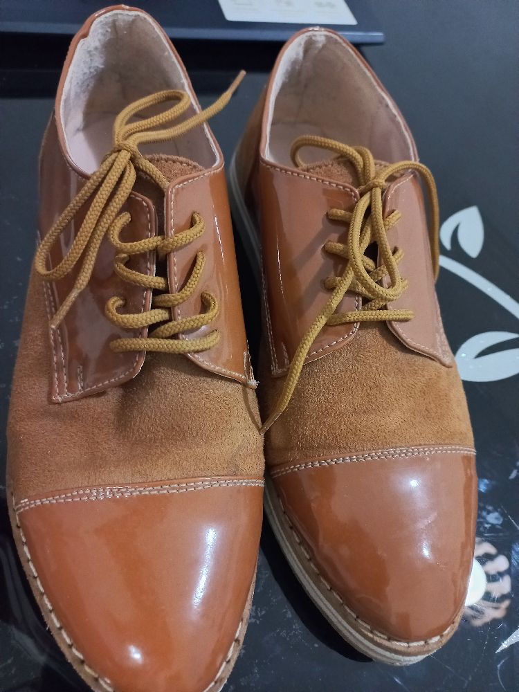 chaussures marrons 