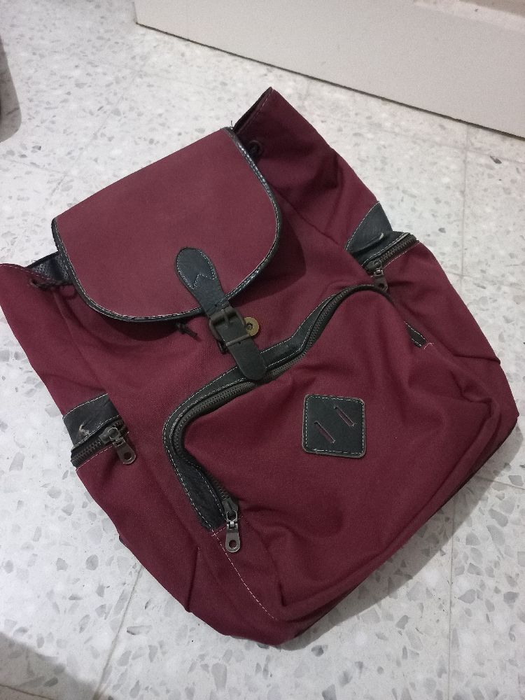 sac à dos rouge bordeau 
