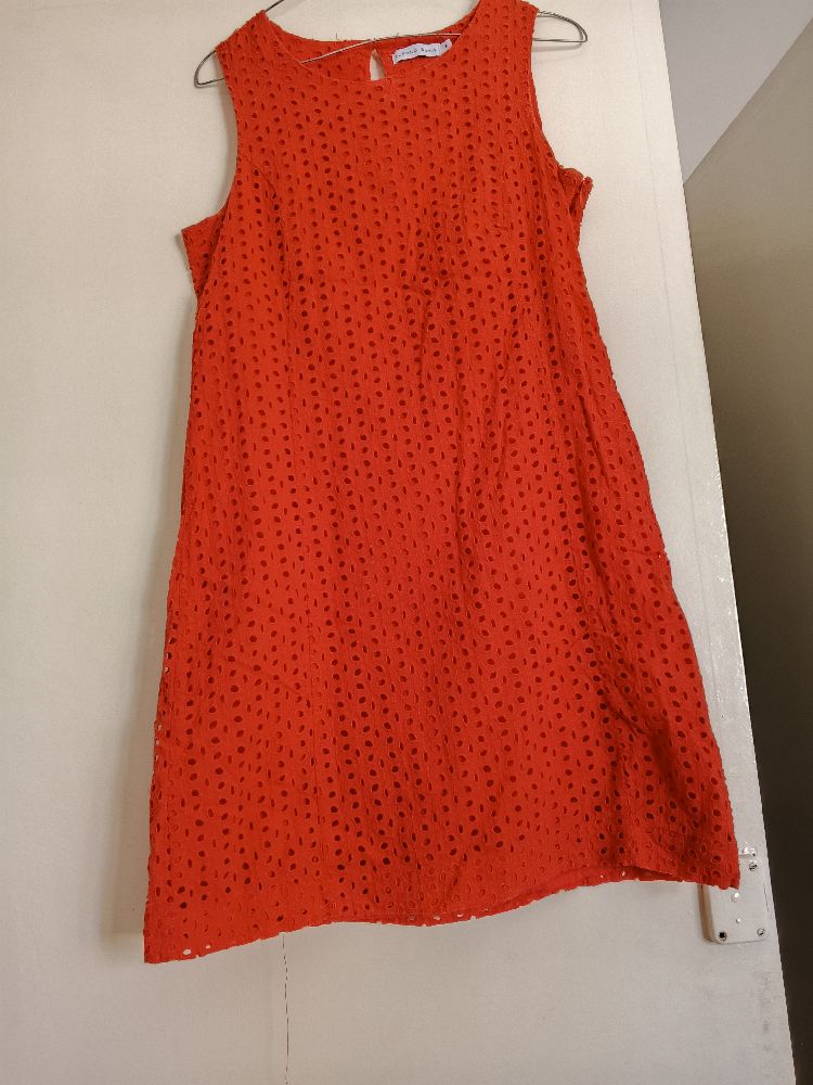 Robe avec broderie 🧡🍊🧡