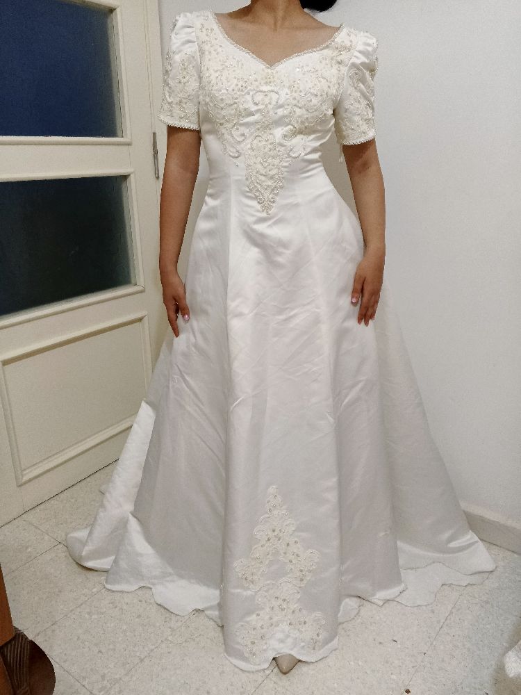 Vintage wedding dress 👗 💍 taille XS/S et M yser mezyan avec broderie et perles importé