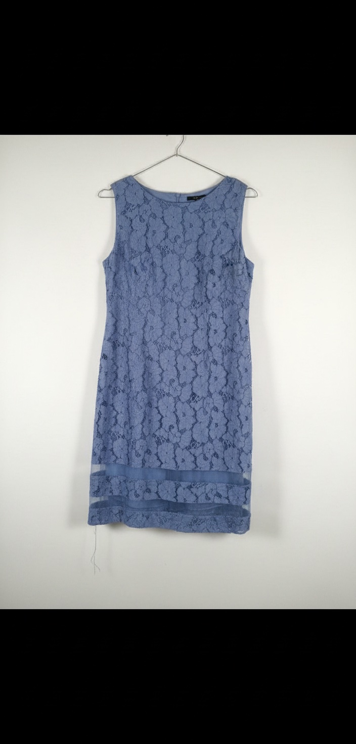 Robe avec broderie neuf avec étiquette 