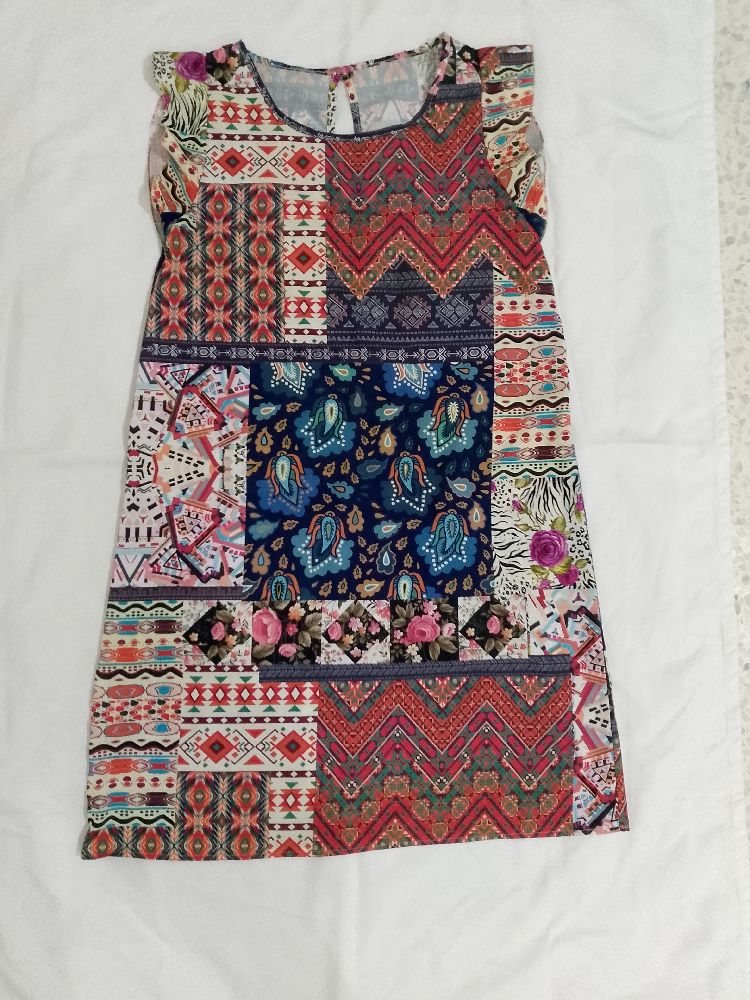 robe état neuf sans étiquette taille M/L