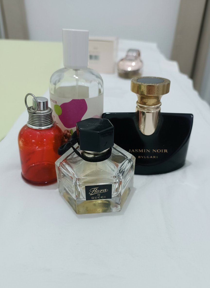 Lot des Flacons vides de parfum 
