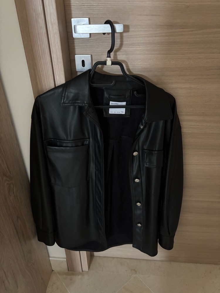 Veste similicuir bershka 