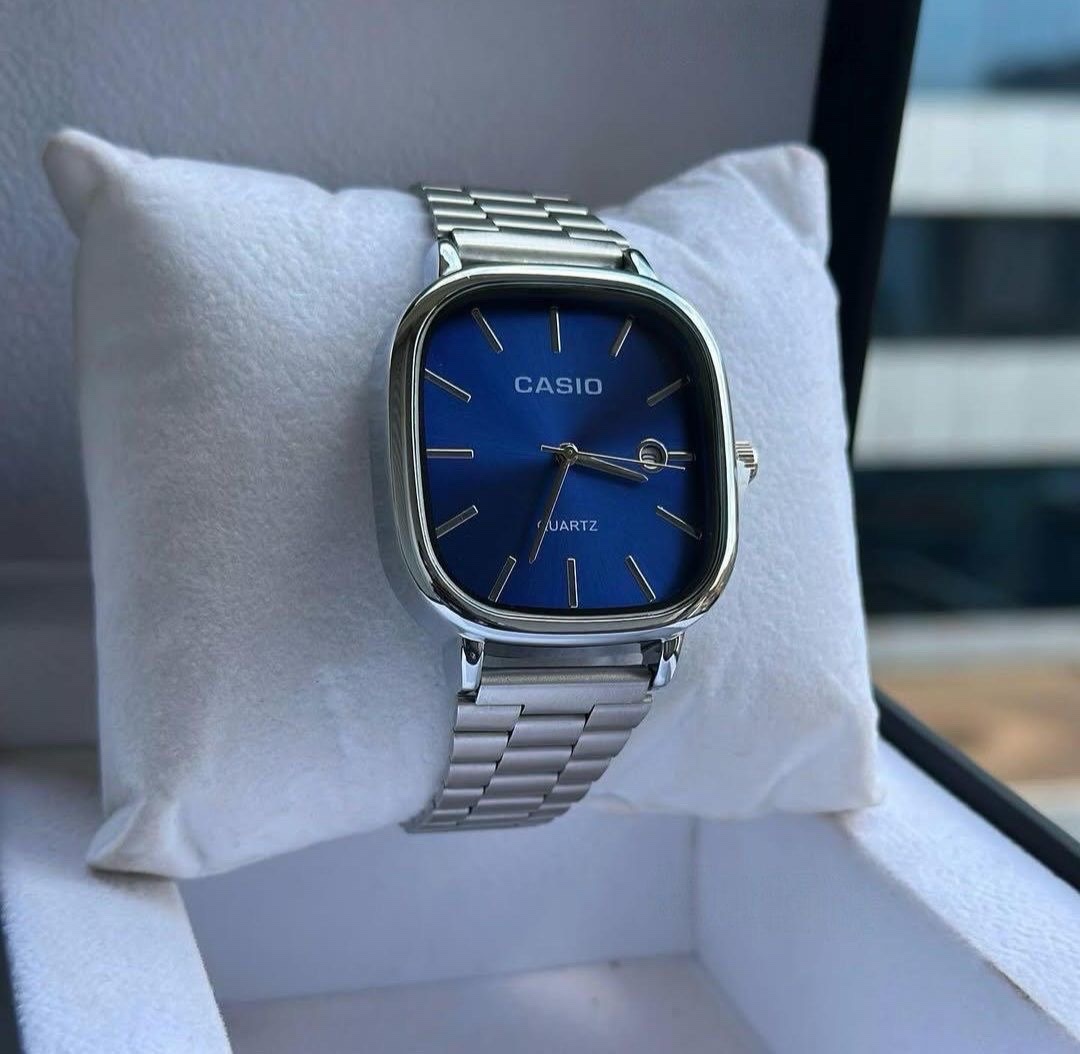 Casio quartz square argent bleu