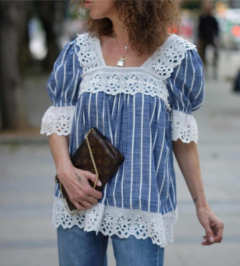 Blouse broderie anglaise très chic