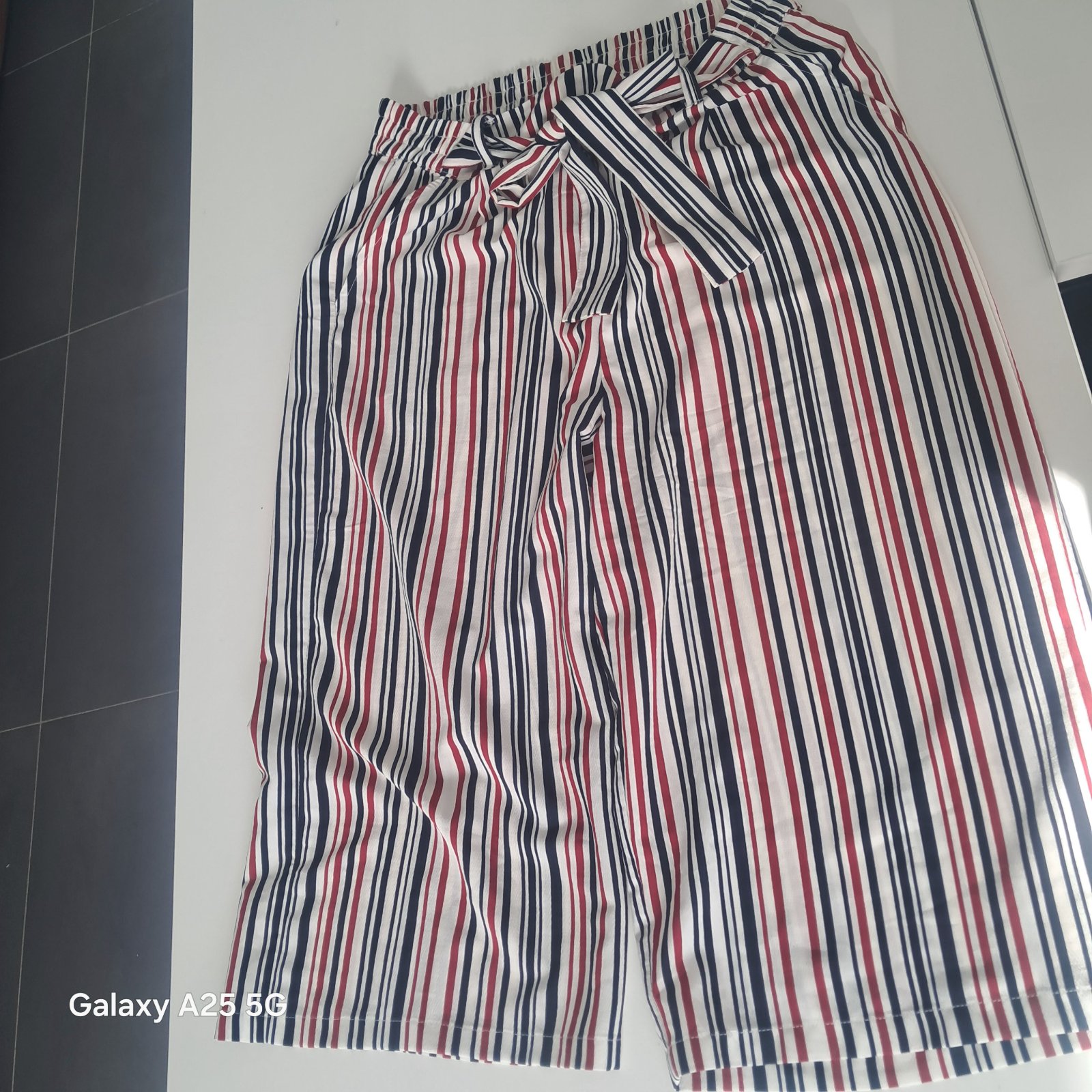 Panta court fluide