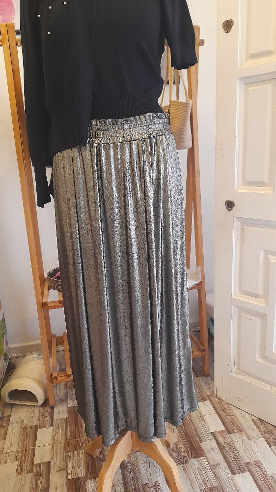 Jupe argentée taille L