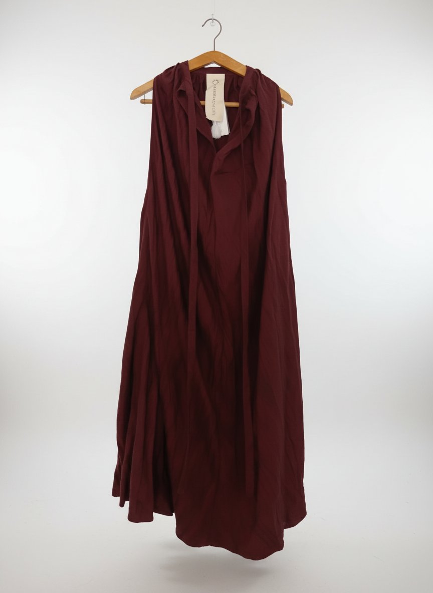 Robe longue bordeau de chez Marrakchi Life élégante et fluide💐.