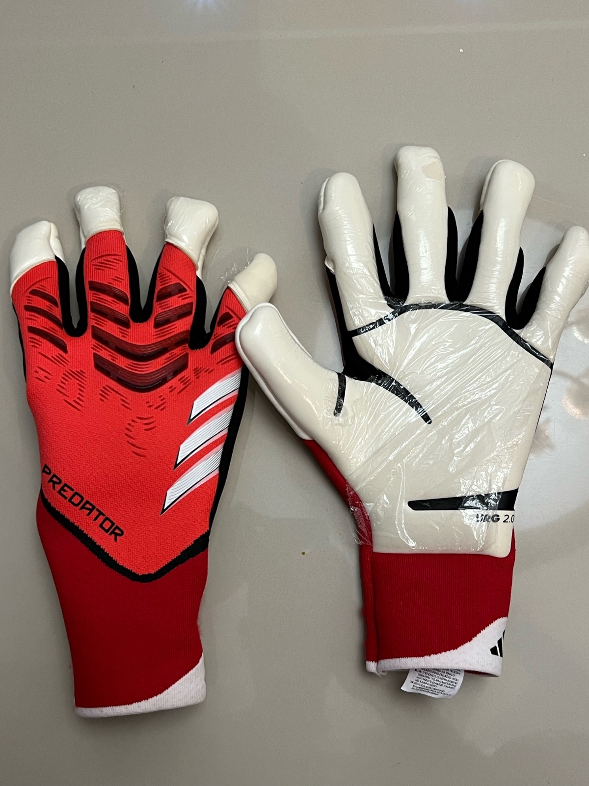 PREDATOR PRO HYBRID GOALKEEPER GLOVES