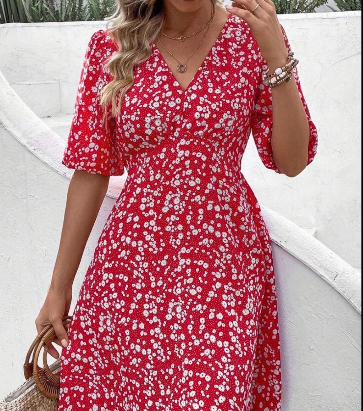 Robe rouge en fleuri taille s 