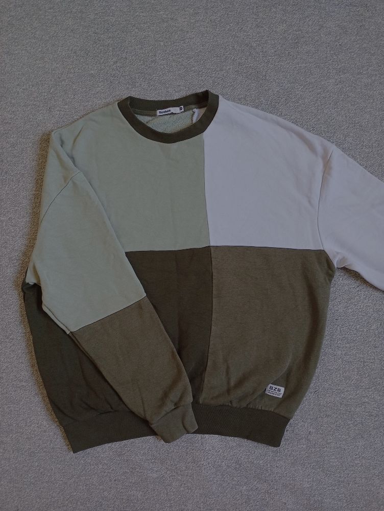 Oversized sweater (with patterns)