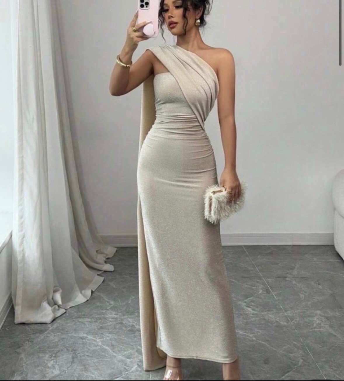 Robe bling-bling très classe et chic ✨ 