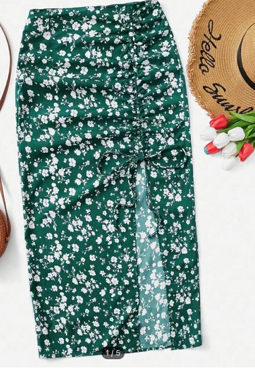 Jupe fleuri verte avec fonte 