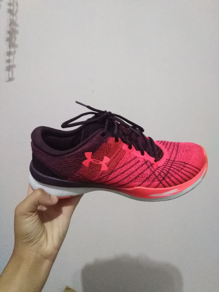 Women training under Armour 