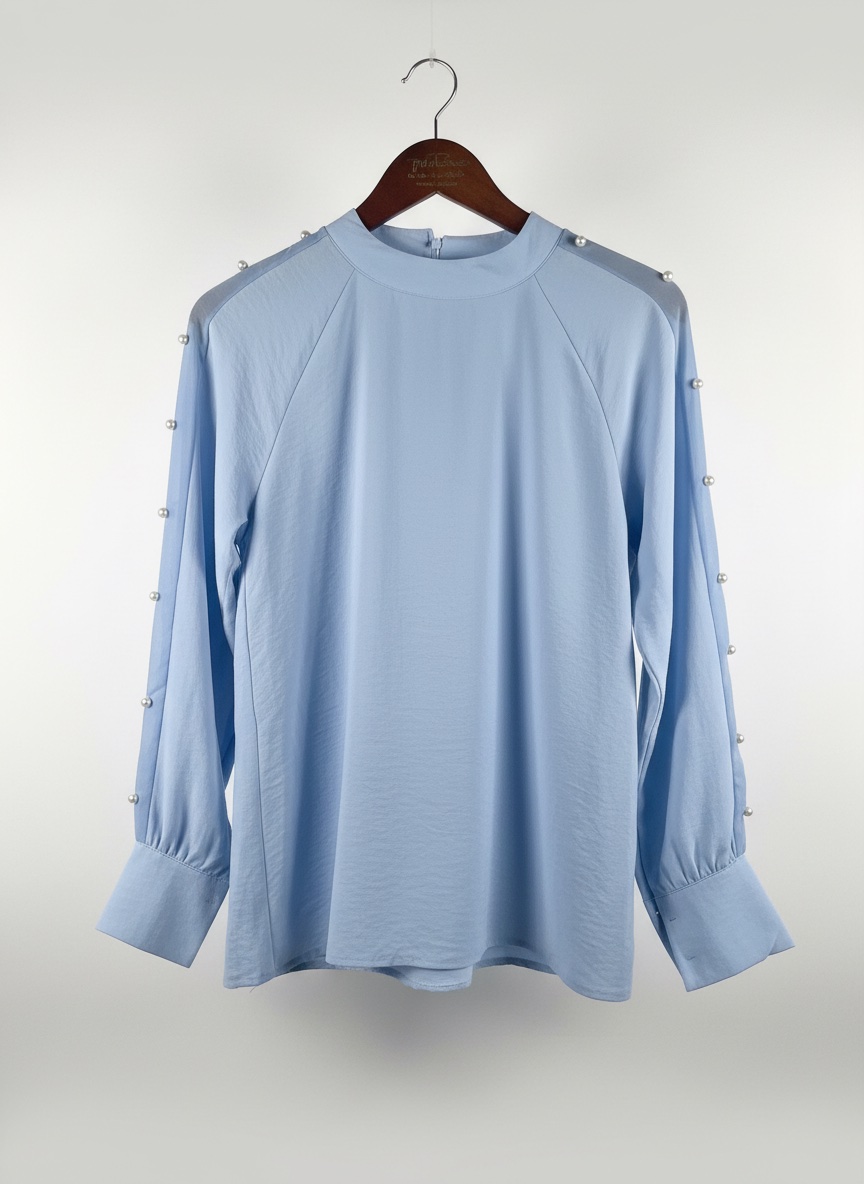 Blouse avec des perles 