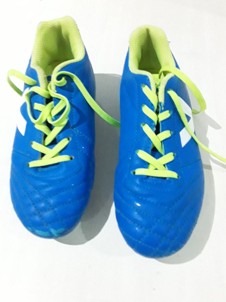 chaussure de foot pointure 31