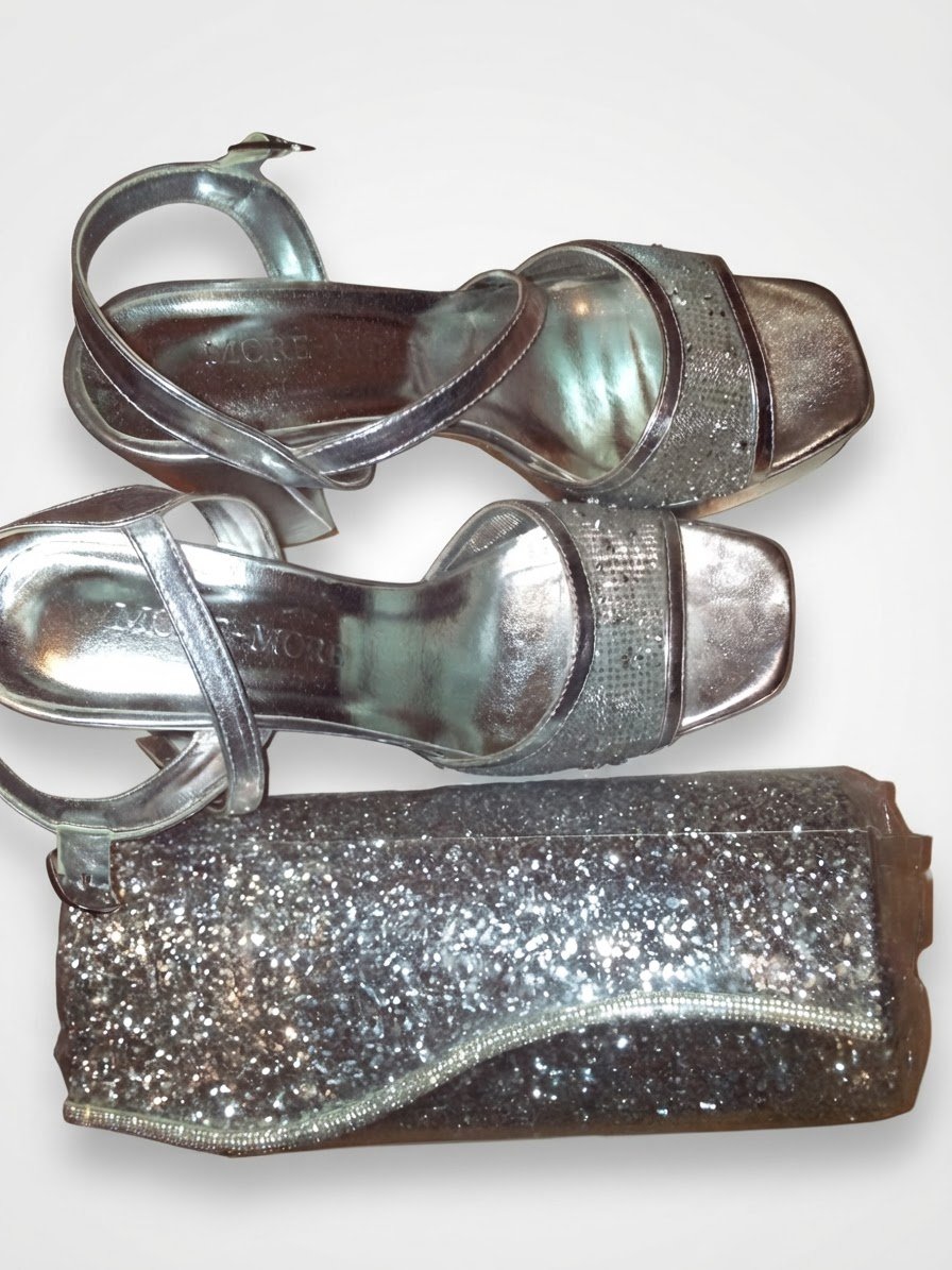 Escarpins+ pochette argent 