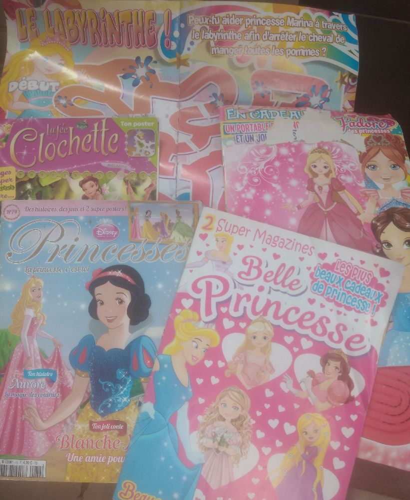 4 magazines pour filles 