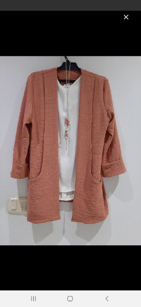 3 pièces veste /sans manches et collier 